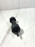 Volkswagen Golf VI Vacuum air tank 