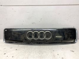 Audi A2 Grotelės priekinės 8z0010183d