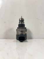 Volvo S80 Regulator ciśnienia paliwa 30777576