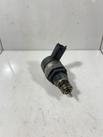 Volvo XC90 Regulator ciśnienia paliwa 30750409