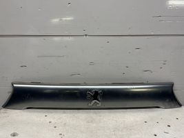 Peugeot 4007 Verkleidung Heckklappe Kofferraumdeckel 5817A064