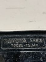 Toyota RAV 4 (XA30) Becquet de lunette arrière 7608542040