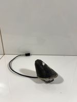 Volkswagen PASSAT B5 Antenne radio 1J0035505A