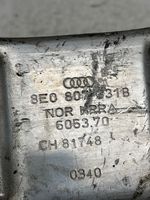 Audi A4 S4 B6 8E 8H Aizmugurē bampera amortizators 8E0807331B