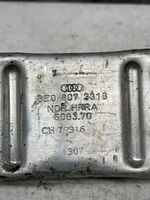 Audi A4 S4 B6 8E 8H Galinis amortizatorius bamperio 8E0807331B