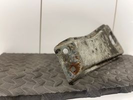 Audi A6 S6 C4 4A Supporto di montaggio del parafango 