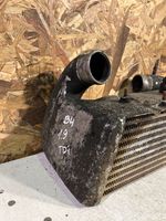 Audi 80 90 S2 B4 Guía de aire del intercooler 028145805