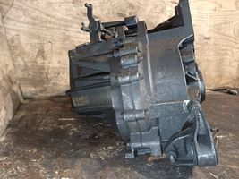 Volvo S40 Mechaninė 5 pavarų dėžė 3M5R7F096