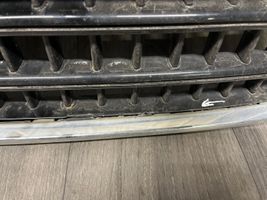 Audi Q7 4L Maskownica / Grill / Atrapa górna chłodnicy 4L0853651