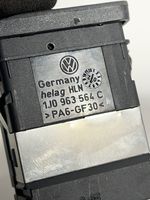 Volkswagen Golf IV Przełączniki podgrzewania foteli 1J0963564C