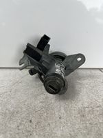 Audi A4 S4 B7 8E 8H Serrure de hayon 8E0827573