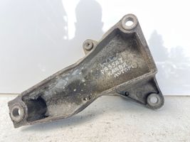 Volkswagen PASSAT B5.5 Supporto di montaggio scatola del cambio 8D0399114AJ