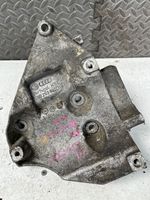 Audi A4 S4 B5 8D Staffa di montaggio del compressore dell’A/C 06B260885D