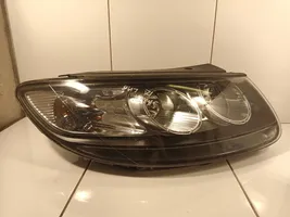 Hyundai Santa Fe Lampa przednia 921022B025