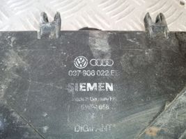 Audi 80 90 S2 B4 Sterownik / Moduł ECU 037906022EE