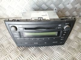 Toyota Avensis T270 Unité principale radio / CD / DVD / GPS 8612005150