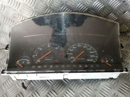 Mazda 626 Tachimetro (quadro strumenti) GB3AA