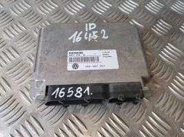 Volkswagen PASSAT B5 Calculateur moteur ECU 3B0907557