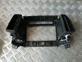 Hyundai Santa Fe Centrinės oro grotelės U0442248