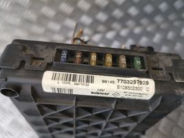 Renault Scenic I Fuse module 7703297929