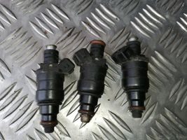 Audi 80 90 S2 B4 Injecteur de carburant 037906031P