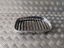 BMW 1 E81 E87 Grille de calandre avant 51137179656