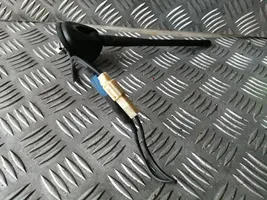 Mitsubishi Outlander Radion antenni 