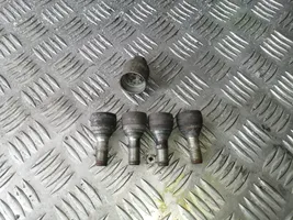 Opel Vectra C Anti-theft wheel nuts and lock 