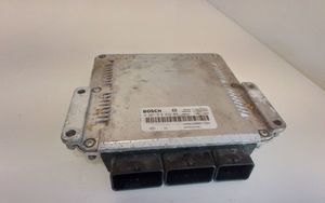 Renault Trafic II (X83) Komputer / Sterownik ECU silnika 8200204836