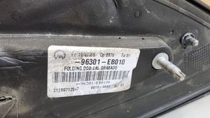 Nissan Navara D40 Elektryczne lusterko boczne drzwi przednich E9014302