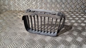 BMW 5 E39 Grille de calandre avant 81845329