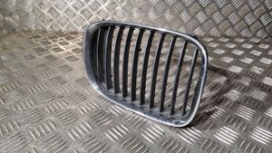 BMW 5 E39 Grille de calandre avant 81845329