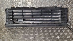 Land Rover Range Rover P38A Grille calandre supérieure de pare-chocs avant 