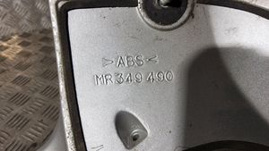 Mitsubishi Space Wagon Becquet de coffre MR349490