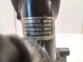 Ford Focus Vacuum pump 93BB2A451AC