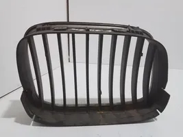 BMW 5 E39 Front grill 8159311