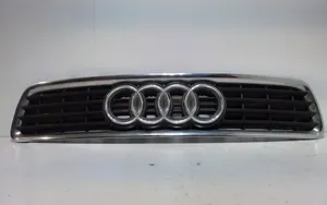 Audi A4 S4 B5 8D Grotelės priekinės 8D0853651B