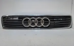 Audi A4 S4 B5 8D Etupuskurin ylempi jäähdytinsäleikkö 8D0853651D