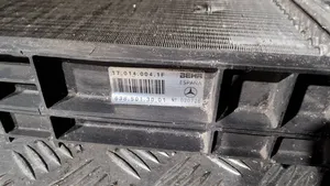 Mercedes-Benz Vito Viano W638 Radiatore di raffreddamento 170140041F