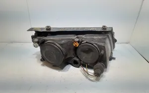 Volkswagen PASSAT B5 Lampa przednia 14742500