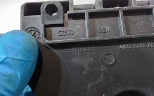 Audi A4 S4 B5 8D Soporte de apoyo del triángulo de señalización 4B5860285