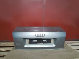 Audi A4 S4 B6 8E 8H Takaluukun/tavaratilan kansi 