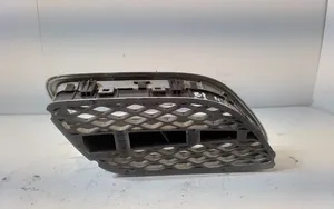 Nissan Primera Kühlergrill 623309F5