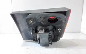 Volkswagen PASSAT B4 Lampy tylnej klapy bagażnika 3A9945259