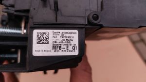 Mercedes-Benz GL X166 Module de fusibles A1665402450