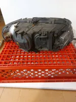 Audi A8 S8 D2 4D Lampa przednia 