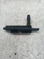 Volvo XC70 Windscreen/windshield washer pump 89032971