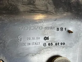 Volvo S40, V40 Éclairage de plaque d'immatriculation 30862381