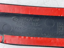 Toyota Yaris Takaoven lista (muoto) PZ415B952104