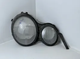 Mercedes-Benz E W210 Klosze lamp przednich 